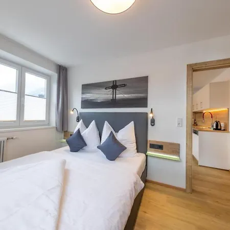 Haus Schnoell 8 מיטרסיל